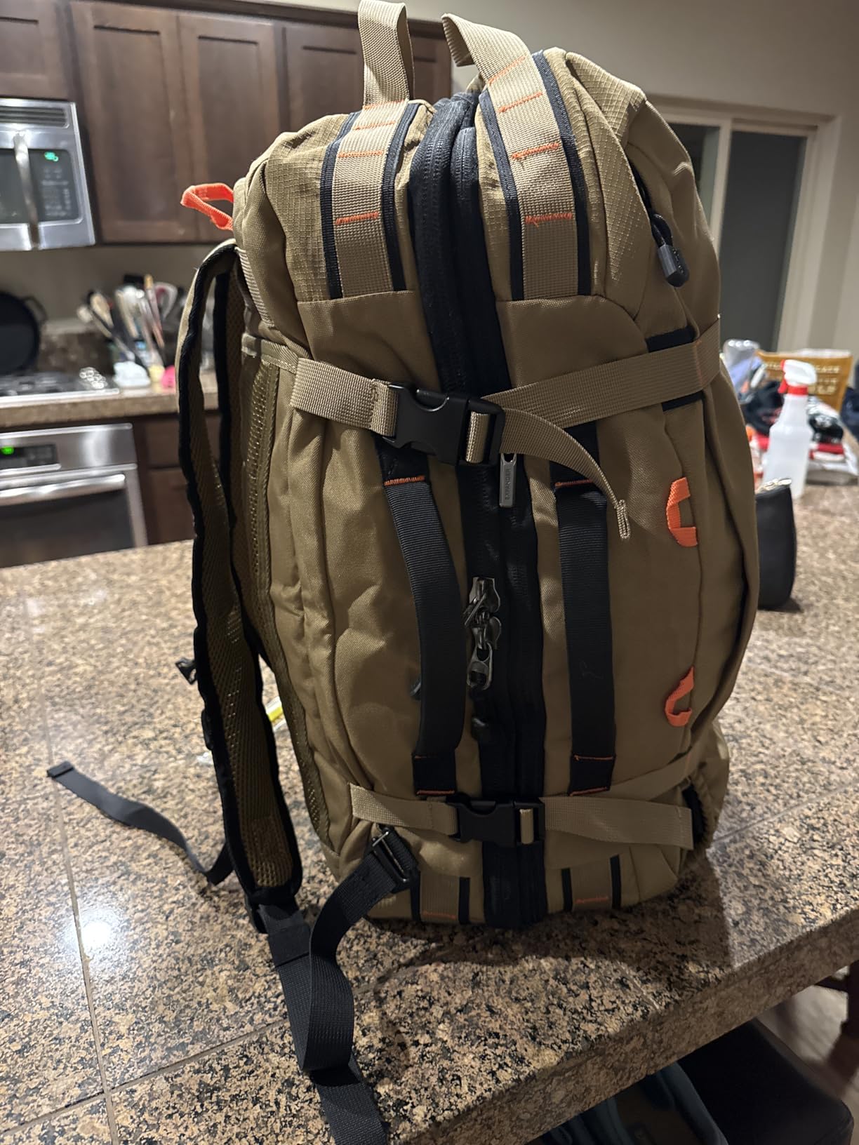 Tolaccea Travel Backpack 40-50L, 16