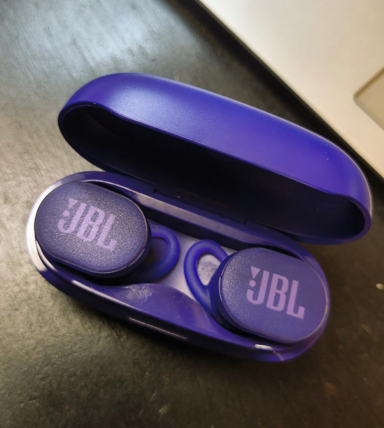 JBL Endurance Race 2 - True Wireless Earbuds - Black customer photo 2