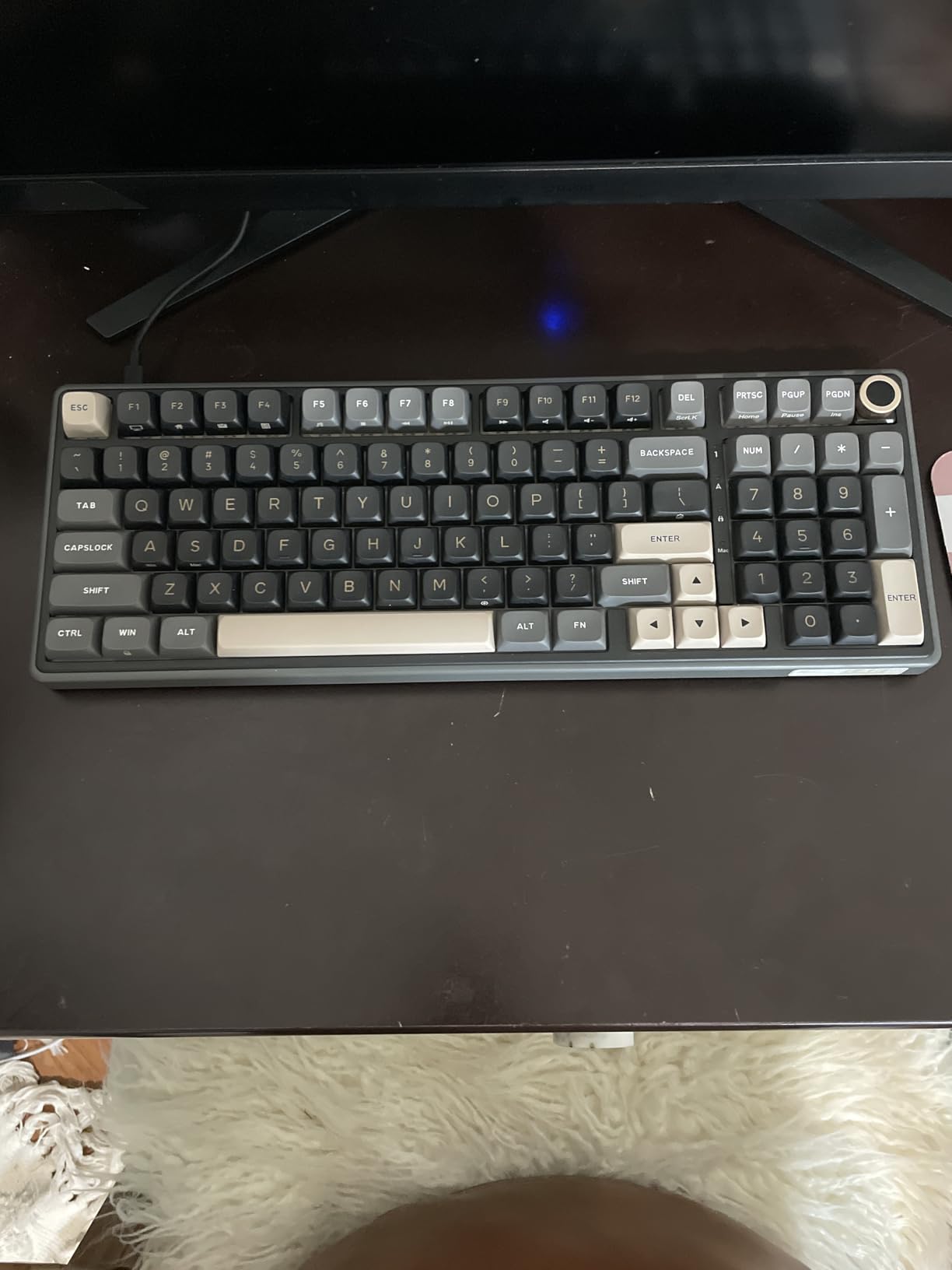 RK ROYAL KLUDGE R98 Pro Wired Mechanical Keyboard, 96% Creamy Gaming Keyboard RGB Backlit with Number Pad and Volume Knob, Gasket Mount, MDA Profile PBT Keycaps, Hot Swappable Pre-lubed Linear Switch customer photo 2