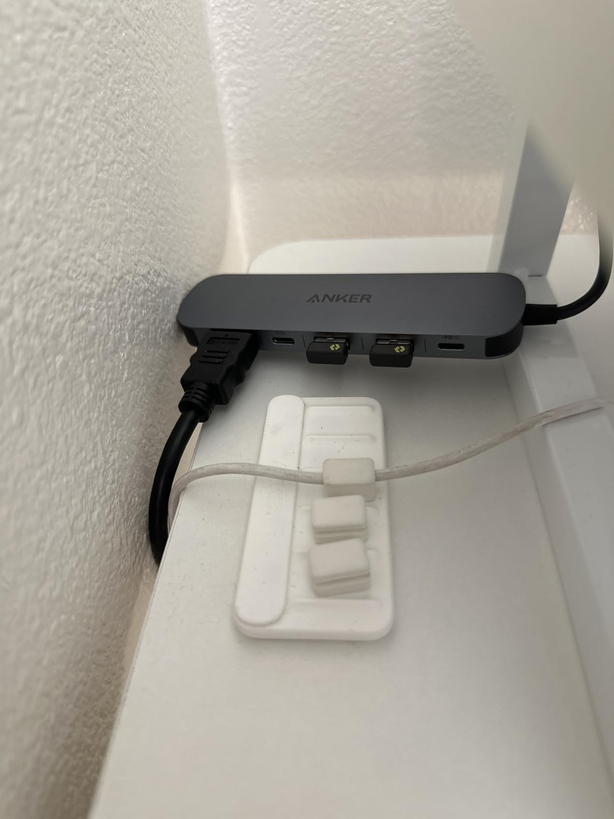 Anker USB C Hub, 7in1 Multi-Port USB Adapter, 4K@60Hz USBC to HDMI Splitter | 85W Max PD, 2 USB 3.0 & 1 USBC Data Ports, SD/TF Card Reader, for Laptops/Mac and Other Type C Devices (Charger Not Included) customer photo 1