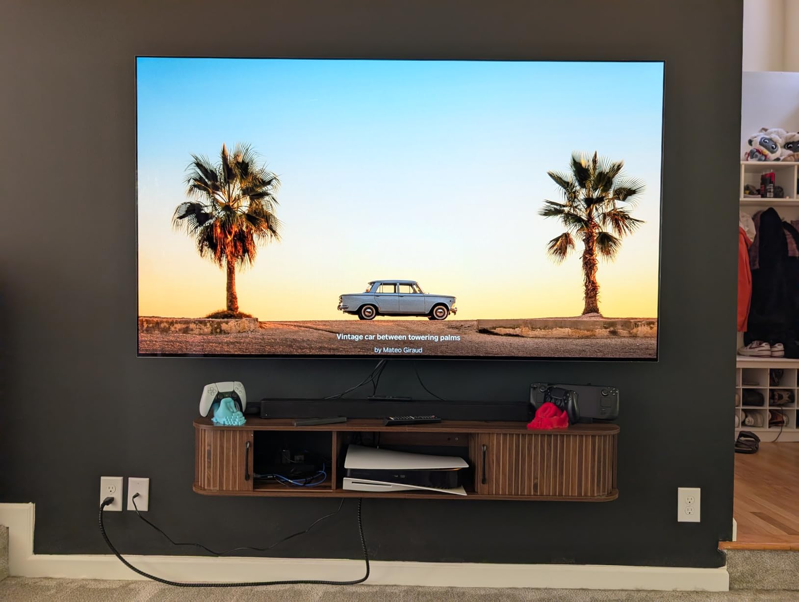 LG 77-Inch Class OLED evo AI 4K C5 Series Smart TV w/Dolby Atmos, Dolby Vision, HDR10, AI Super Upscaling 4K, Filmmaker Mode, Wow Orchestra, Alexa Built-in (OLED77C5PUA, 2025) customer photo 2