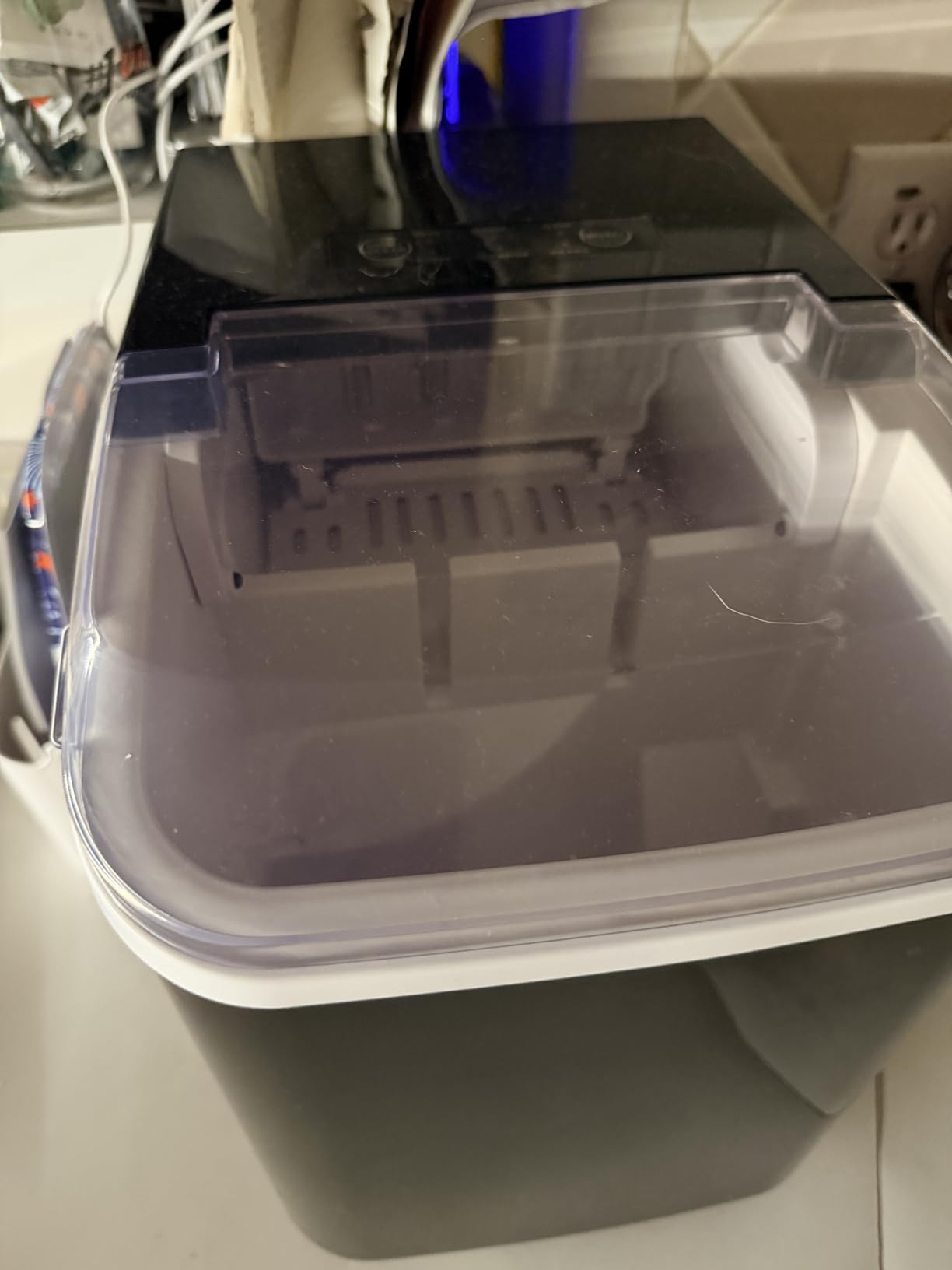 Silonn Countertop Ice Maker - 26.5lbs/24H Portable Ice Machine with 2.5L Expandable Ice Basket, 9 Bullet Ice Cubes in 6 Mins, 2 Ice Sizes LED Touch Control & Self-Cleaning for Home Kitchen customer photo 1