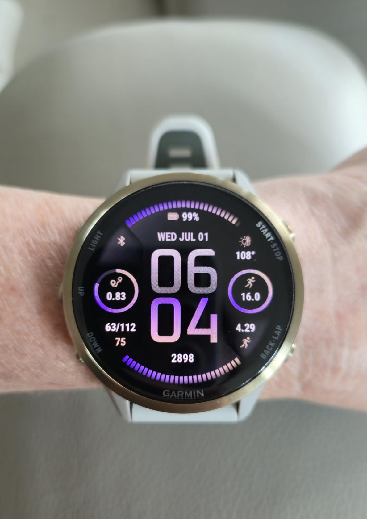 Garmin Forerunner® 970, 47mm, Carbon Gray DLC Titanium, Black/Whitestone customer photo 1