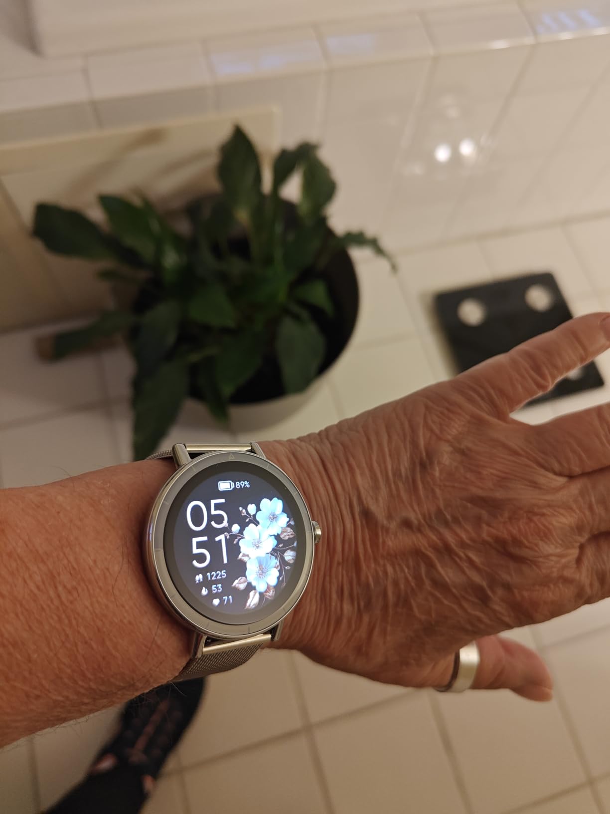 Smart Watches for Women Android/iphone, Fitness Tracker with Calls&Answer customer photo 2