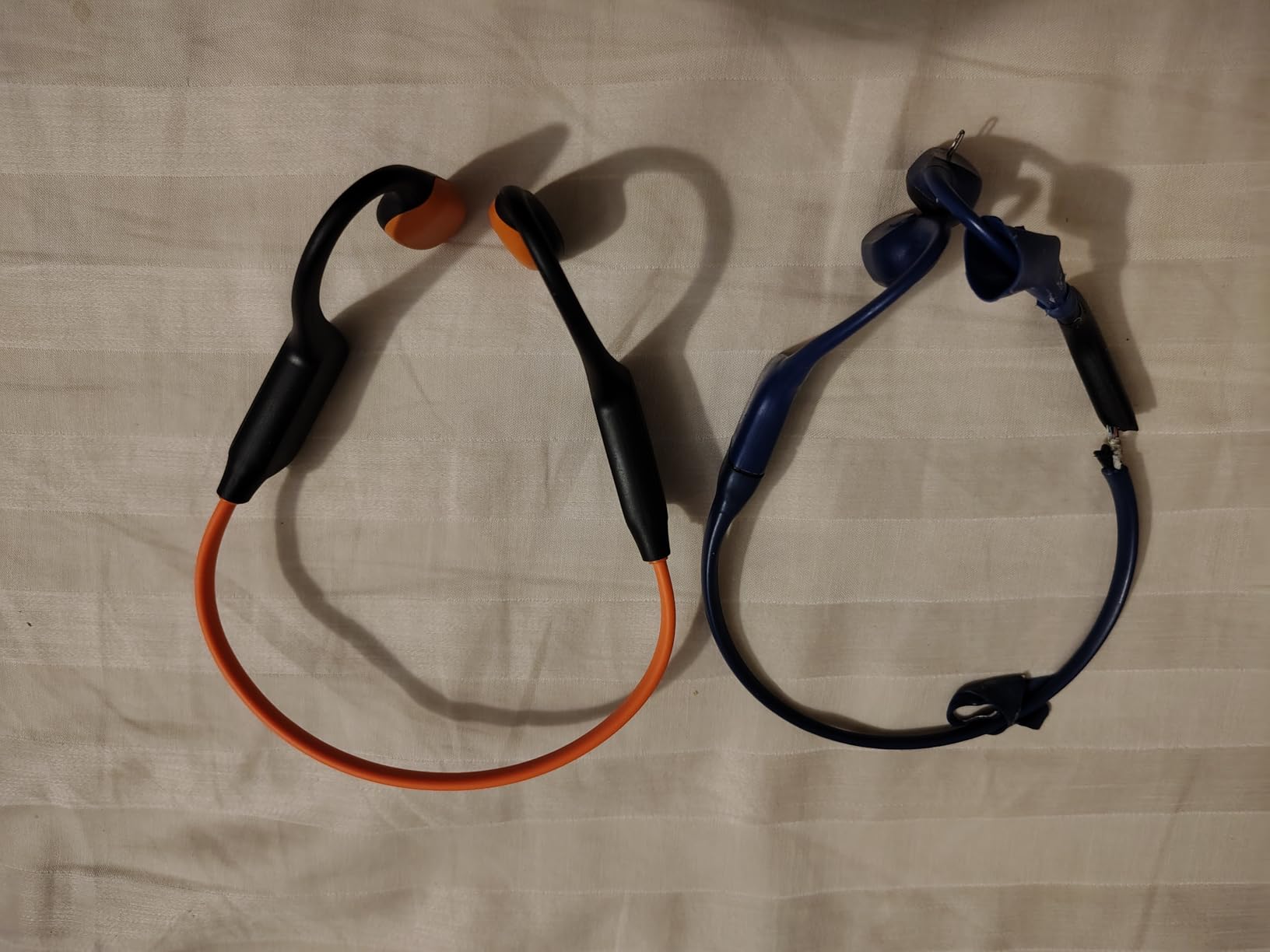 Bone Conduction Headphones, Open Ear Bluetooth 5.4 Headset with Mic customer photo 2