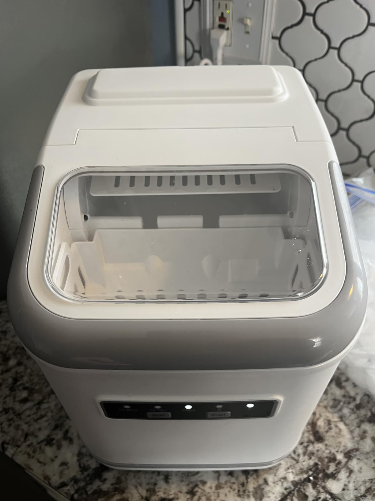 Antarctic Star Countertop Ice Maker Machine with Handle, 8 Cubes Ready in 6 Mins, 26.5lbs/24Hrs, Self-Cleaning Portable Ice Maker/Basket and Scoop for Home/Kitchen/Camping/RV (Black/Grey) customer photo 2
