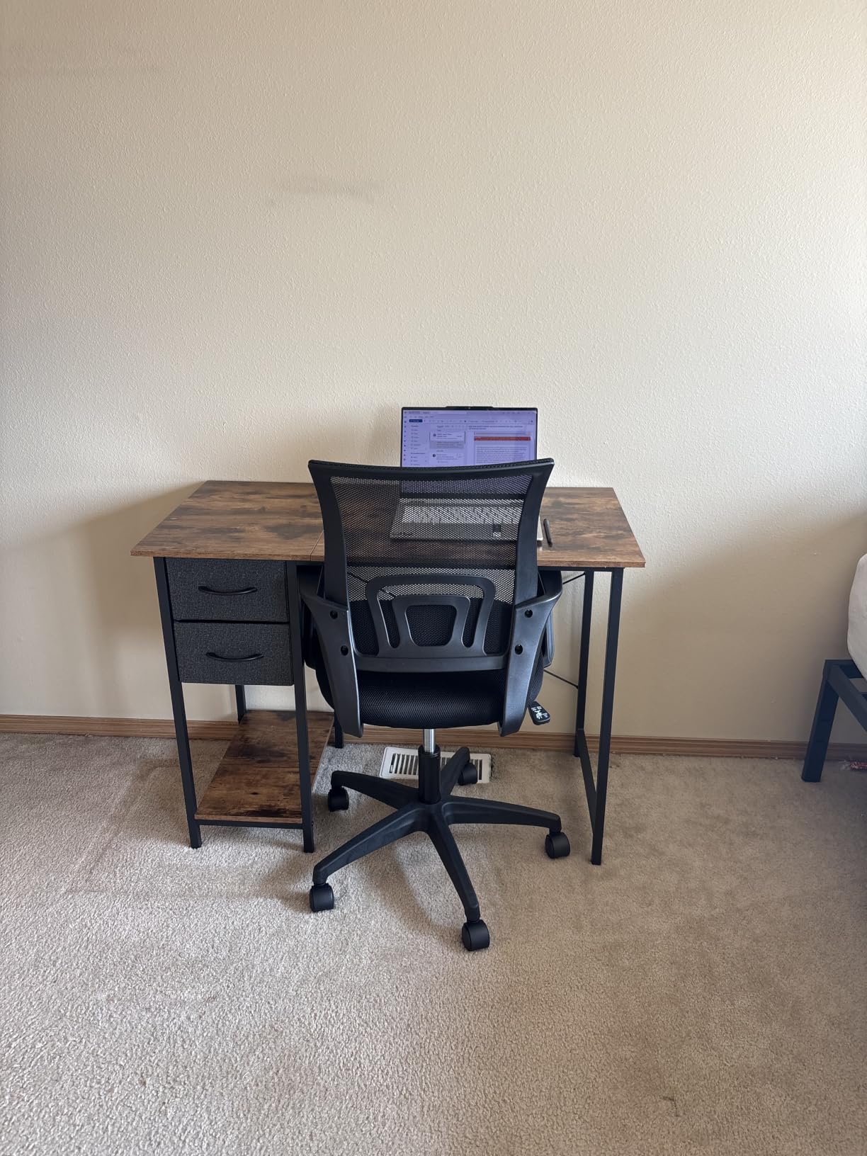 BestOffice Ergonomic Office Chair | Mid-Back Swivel Desk Chair | Dark Black customer photo 1