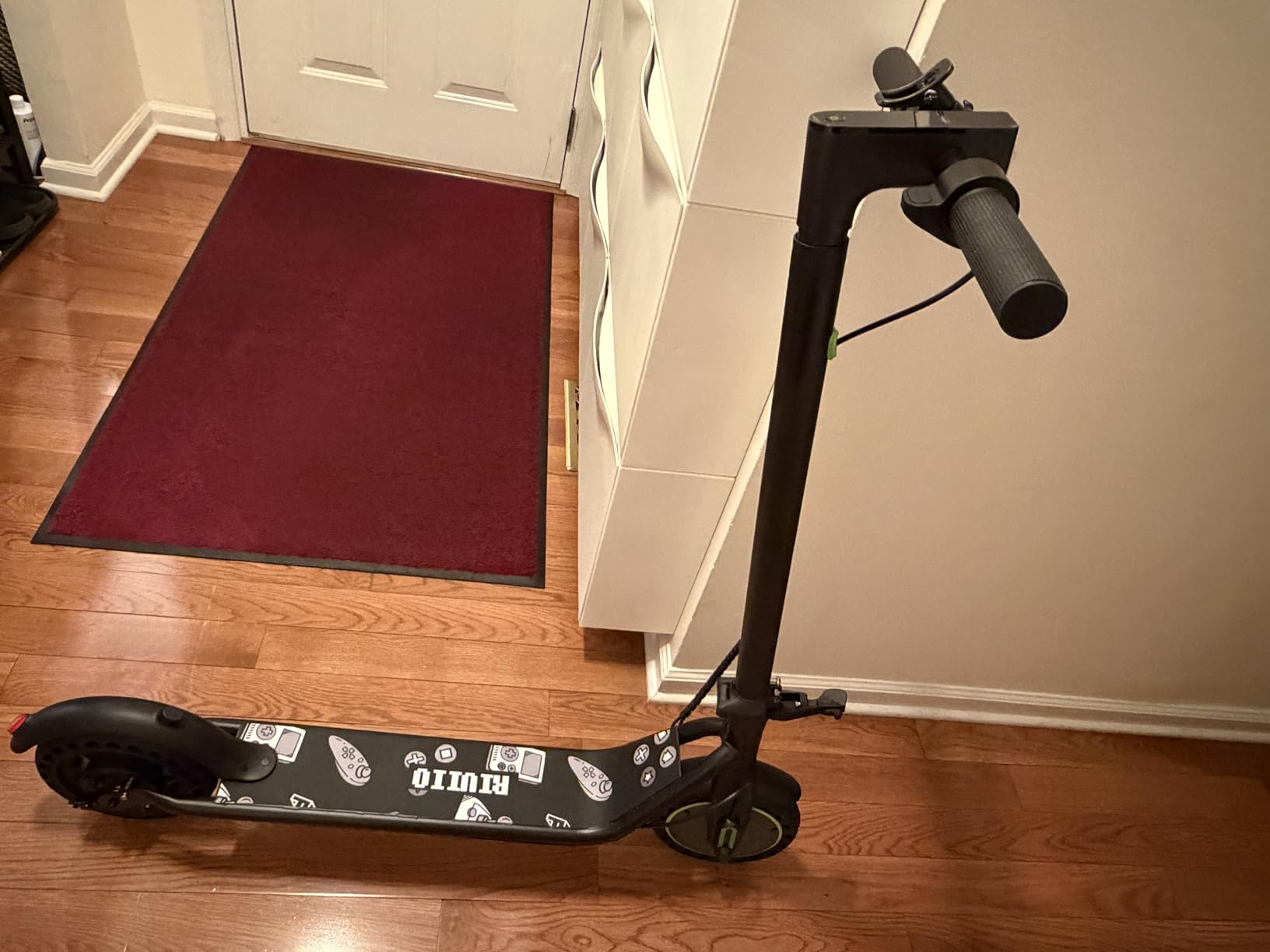 Electric Scooter for Adults, Teens & Big Kids, 350W-500W Motor, 10Mph-21 MPH & 10-28 Miles Max Range, 6.5 to 10 inch Tires, Portable Lightweight E-Scooter customer photo 1