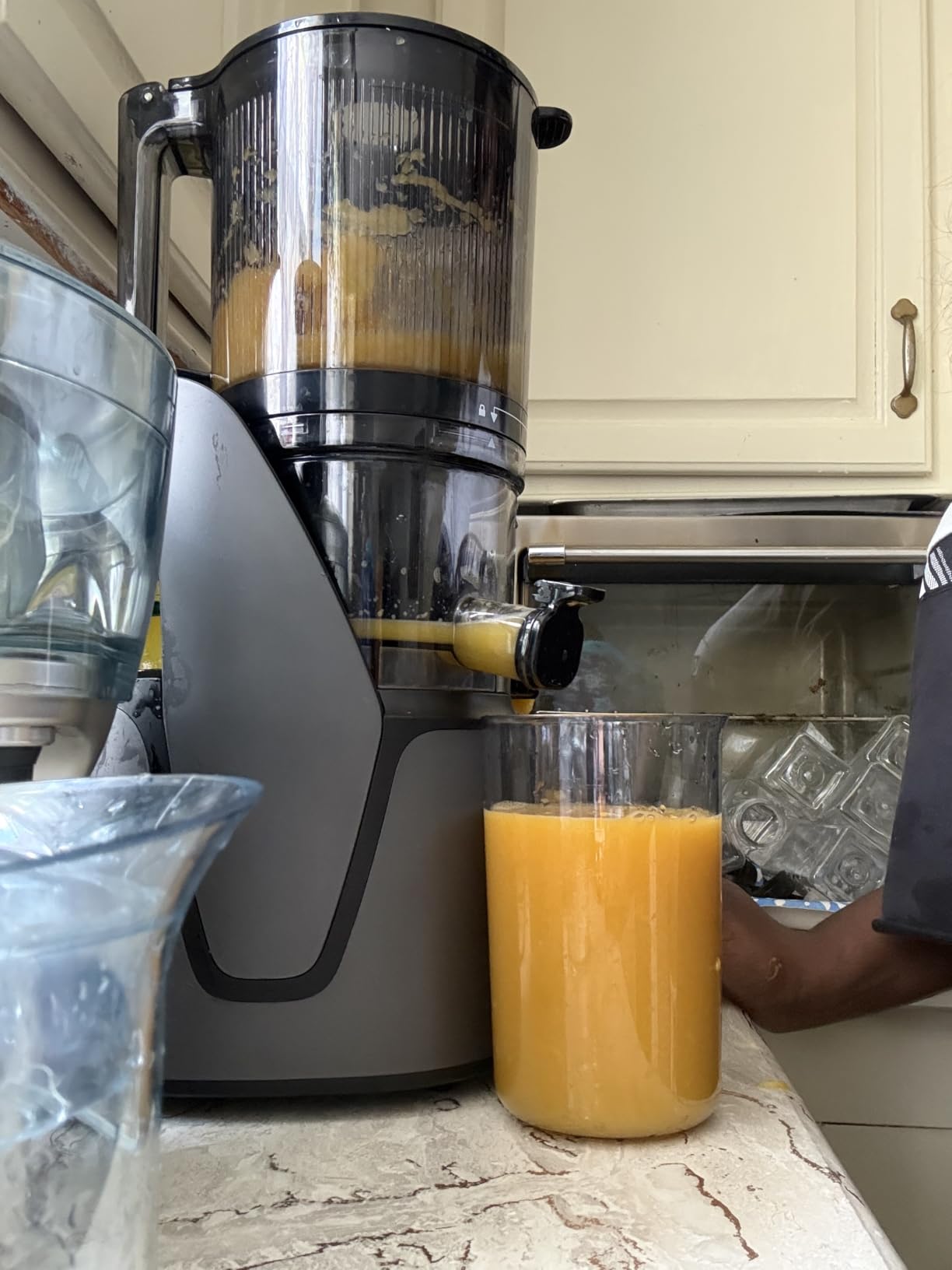 EanOruus Juicer Machines, 3-in-1 Cold Press Juicer, Bright White customer photo 2
