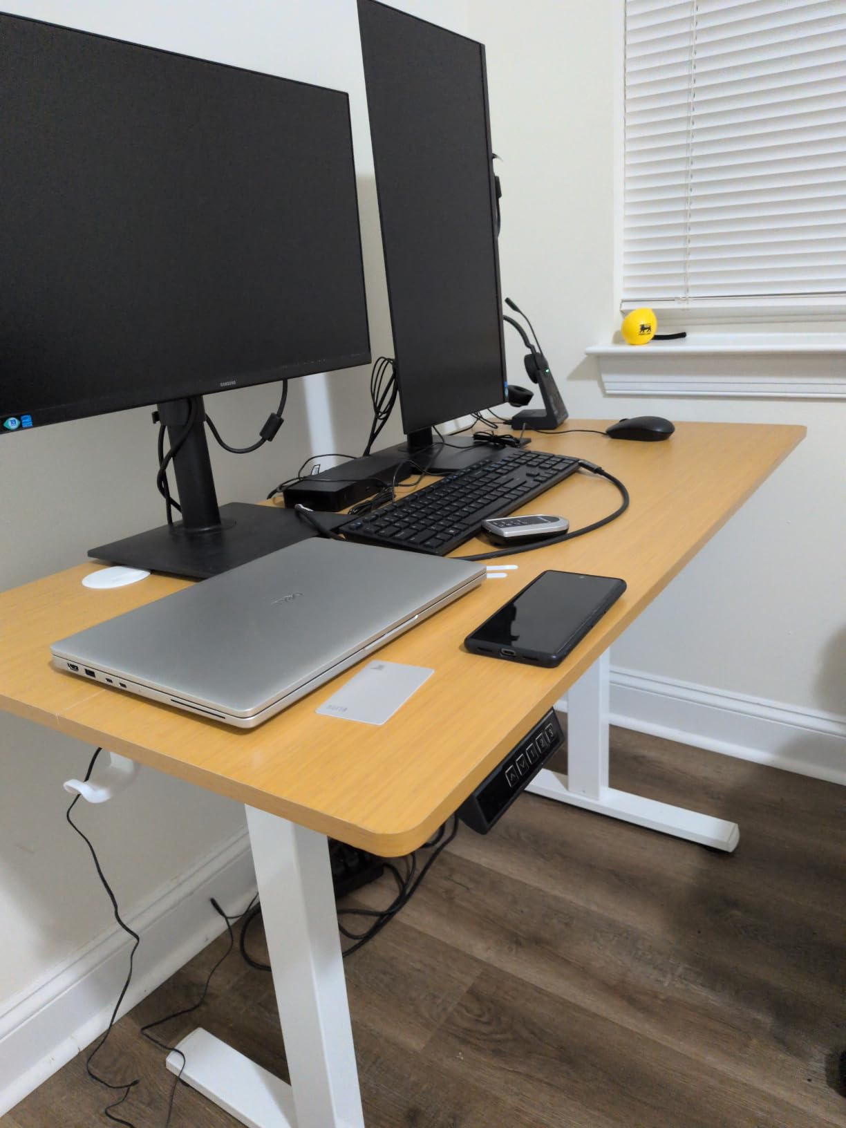 DUMOS 40 Inch Electric Standing Desk, Memory Adjustable Home Office Desk customer photo 1