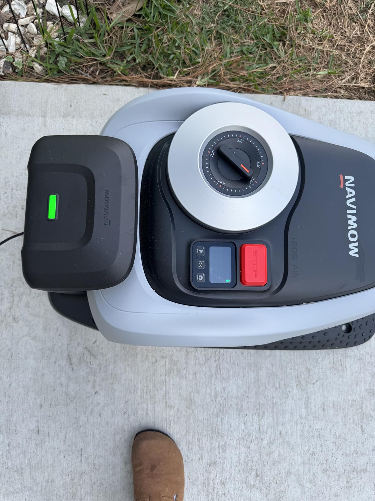 Segway Navimow i206 AWD Robot Lawn Mower, New i105N, 0.15 Acre, 45% Slopes | Perimeter Wire-Free Setup, NRTK-Vision Auto Mapping, Zero-Turn Steering, 2–3.6-Inch Cutting Height, 20-Zone App Control customer photo 1