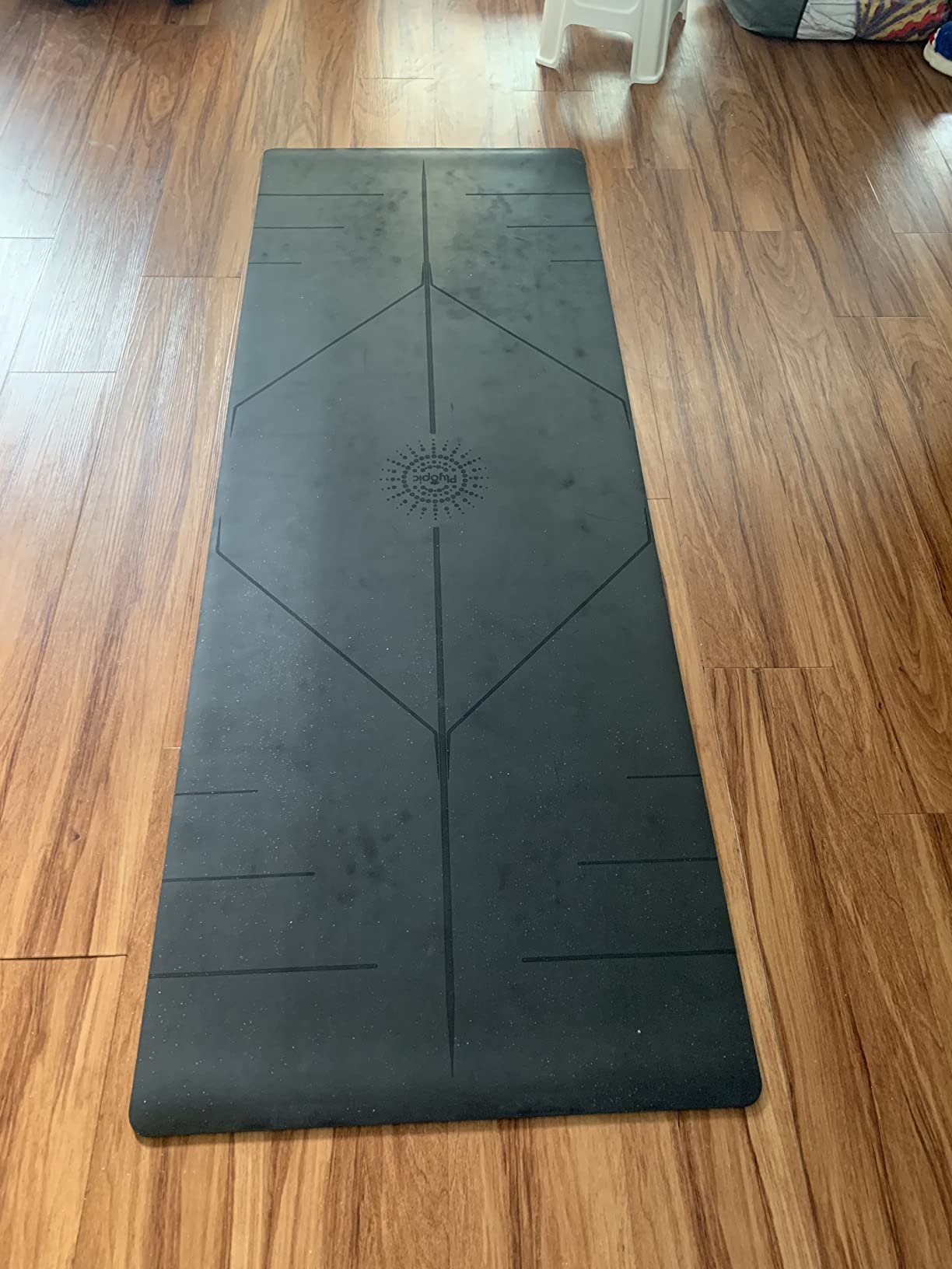 Plyopic Ultra Grip PRO Yoga Mat – EXTREME Non-Slip Performance - Dry & Wet Grip - Smarter Alignment Lines - Comfortable & Sweat Resistant - For Yoga, Pilates & Hot Yoga customer photo 2
