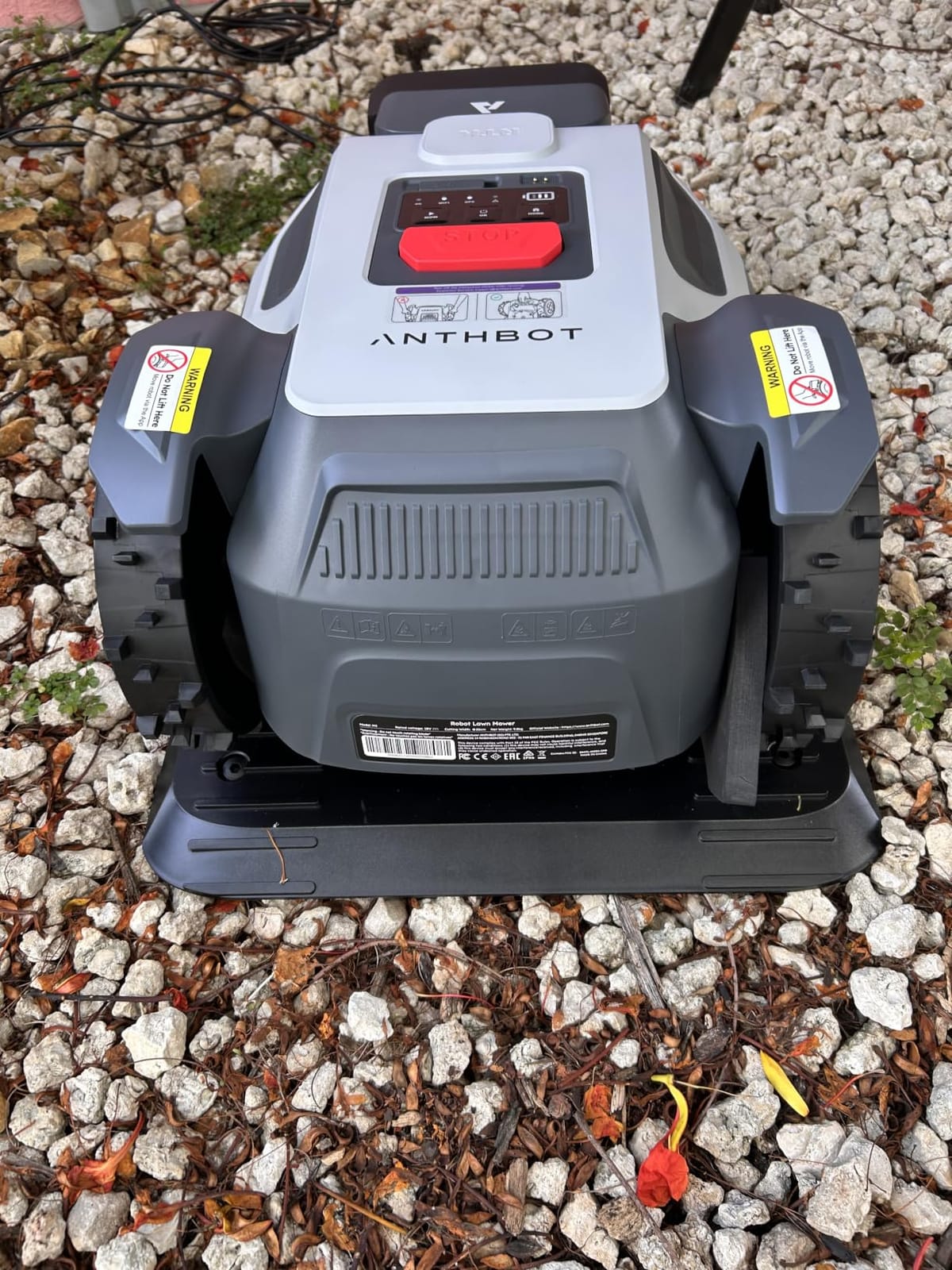 ANTHBOT M5 Robot Lawn Mower 1/8 Acre with Garage, Dual Vision+Full-Band NRTK Robotic Lawnmower, No Perimeter Wire, App Control Obstacle Avoidance, 45% Slope, Cutting Height, Multi-Zone Mapping customer photo 2