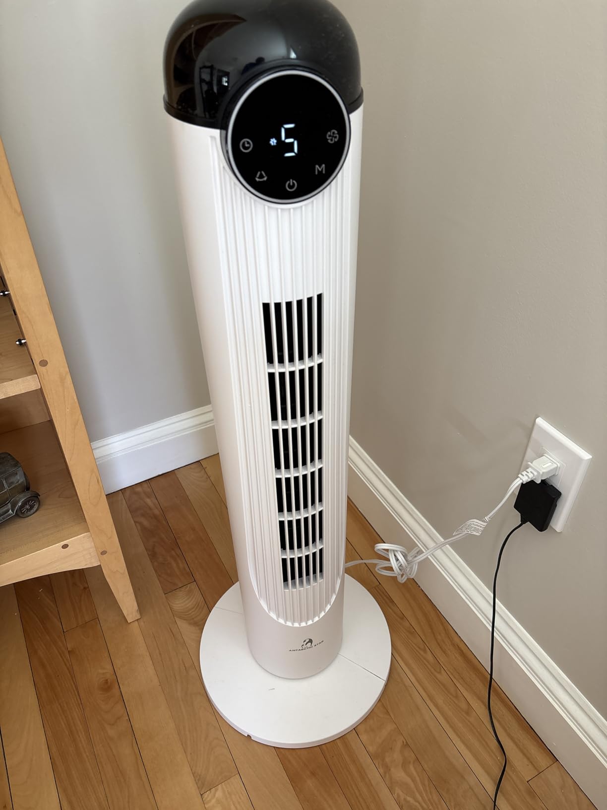 Antarctic Star T42 Tower Fan-42 Inch, Bladeless Oscillating Fan with Remote, 6 Speeds & 4 Modes, LED Display, 9H Timer, Quiet Floor Standing Fan for Bedroom Living Room Office, Black customer photo 1