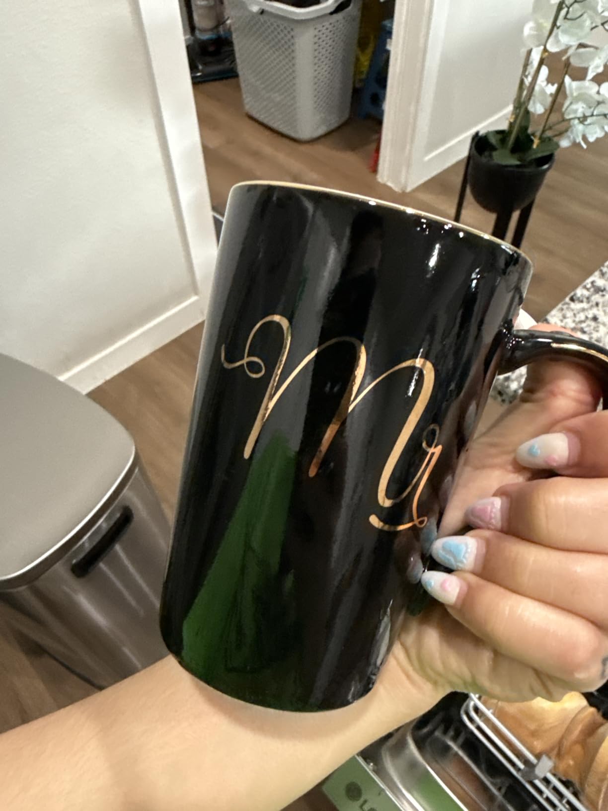 Jumway Wedding Gifts Basket, Gifts for Bridal Shower Engagement Wedding and Married Couples Anniversary - Tote Bag Ceramic Marble Coffee Mugs Gift Set Black customer photo 2