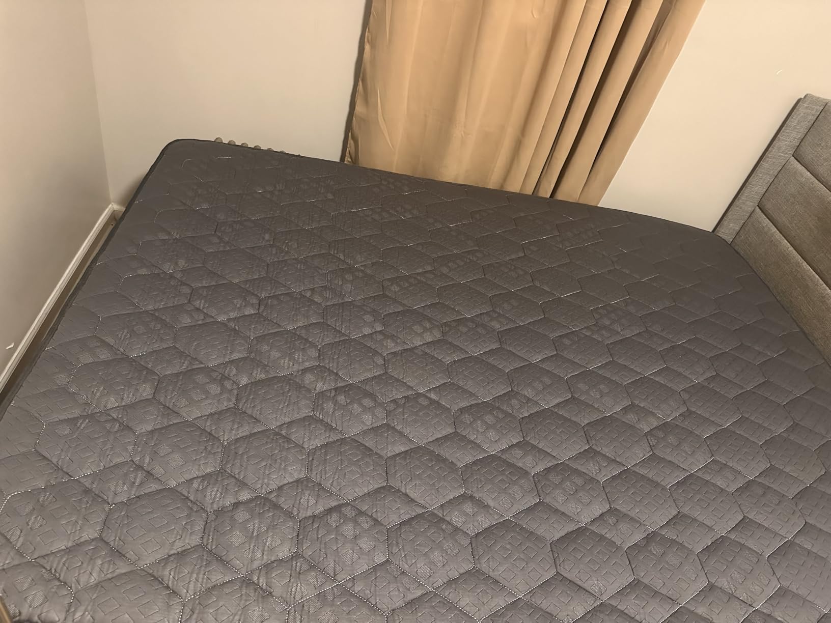 14 inch Firm King Size Mattress, Hybrid King Mattress with Extra Back and Lumbar Support, Fiberglass Free, 365 Nights Trial & 10 Years Warranty, Motion Isolation, Enhenced Edge Support customer photo 1