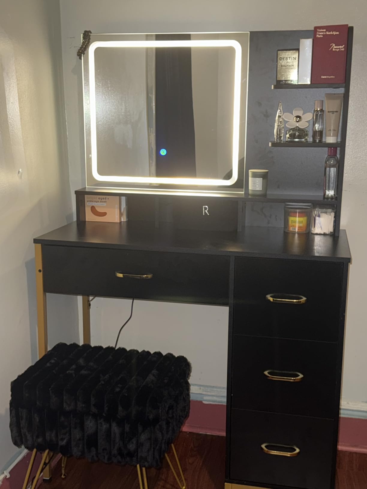COMHOMA Vanity Desk with Mirror and Lights, Makeup Vanity Table with 4 Drawers & Storage Shelves, Large HD Mirror, 3 Color Modes & Adjustable Brightness, Modern Dressing Table for Bedroom, Black customer photo 1