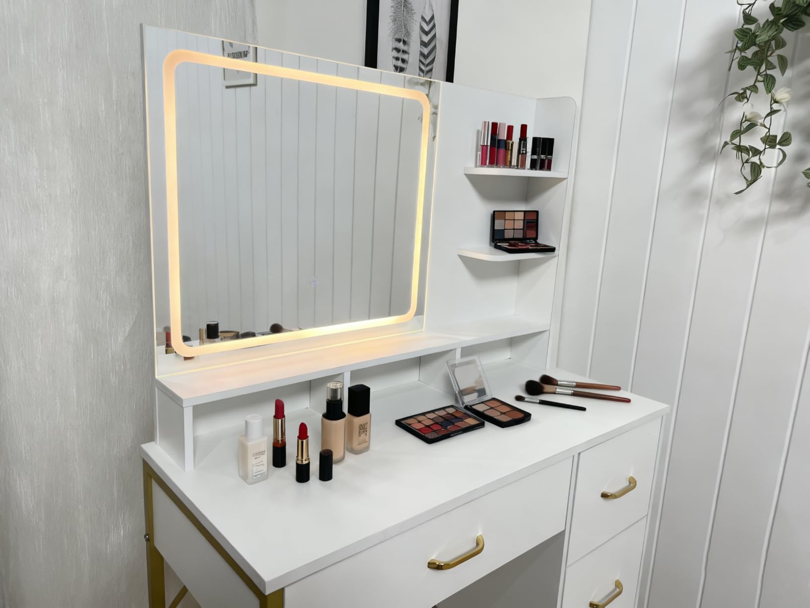 COMHOMA Vanity Desk with Mirror and Lights, Makeup Vanity Table with 4 Drawers & Storage Shelves, Large HD Mirror, 3 Color Modes & Adjustable Brightness, Modern Dressing Table for Bedroom, Black customer photo 2