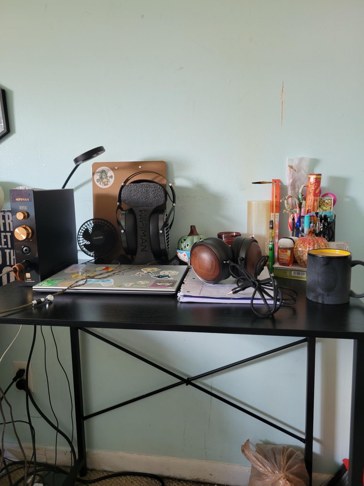 DUMOS 32 Inch Small Computer Desk, Gaming Desks for Home Office Bedroom customer photo 1